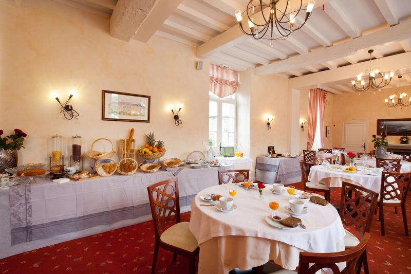 SALLE DE RESTAURANT